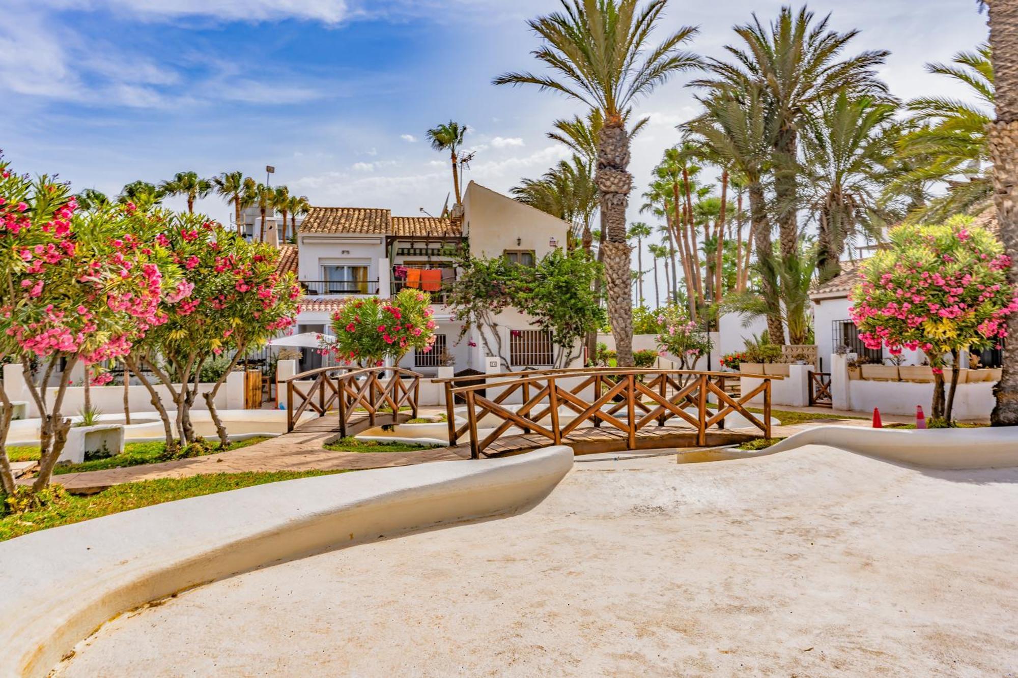 Beachhouse Playa R&R Roquetas de Mar Buitenkant foto